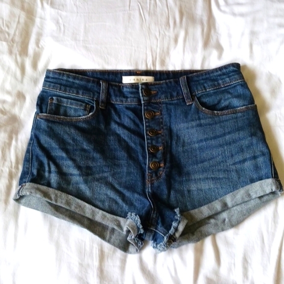 Eunina Button Fly Denim shorts, Size L - Picture 9 of 9